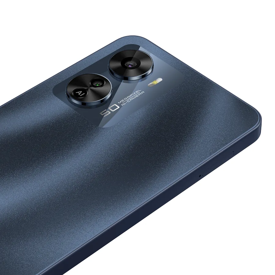 Lava Blaze Pro 5G, in Starry Night, the cameras up close