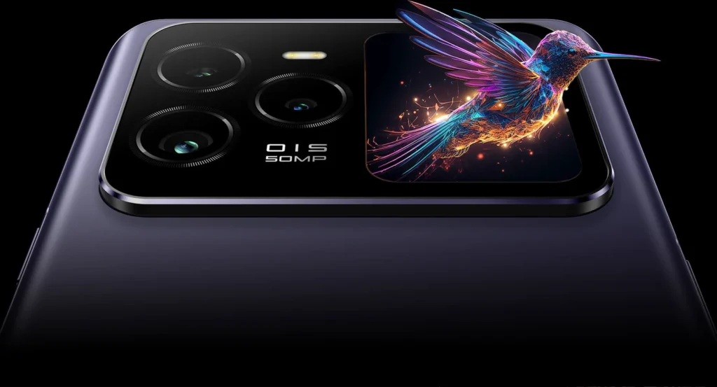 Lava Agni 3, in Heather Glass, the rear screen and cameras up close