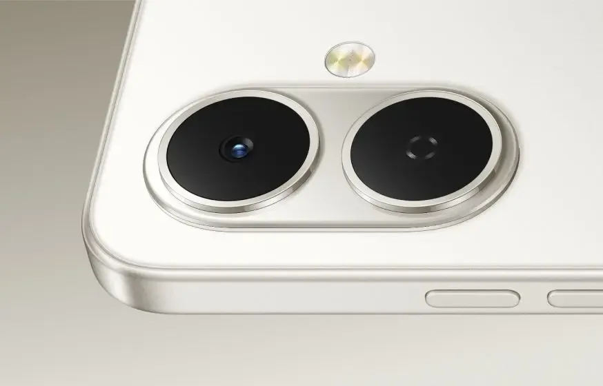 TECNO SPARK Go 2, in Titanium Grey, the camera up close