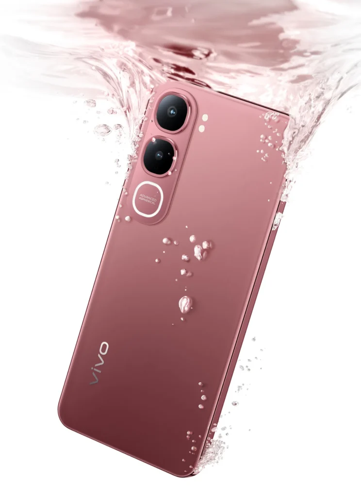 Vivo Y31 5G, in Rose Red, with water splashing