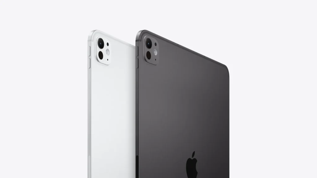 Apple iPad Pro 11″ (M5), in Silver and Space Black, backs at an angle