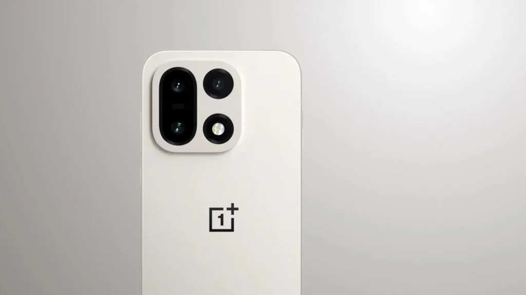 OnePlus OnePlus 15, close-up of the triple rear camera module in Sand Storm