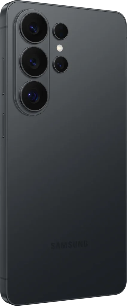 Samsung Galaxy S26 Ultra, in Black, at an angle