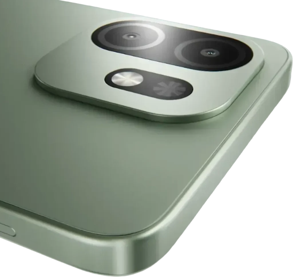 itel A100, in Silk Green, close-up of the camera