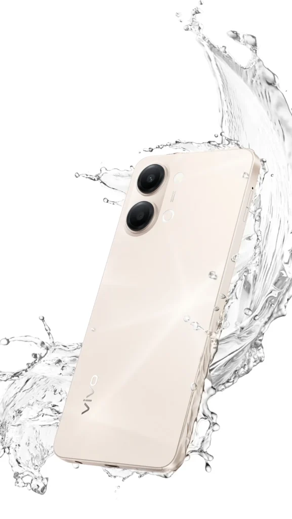 Vivo Y21 5G, in Champagne Gold, with water splashing