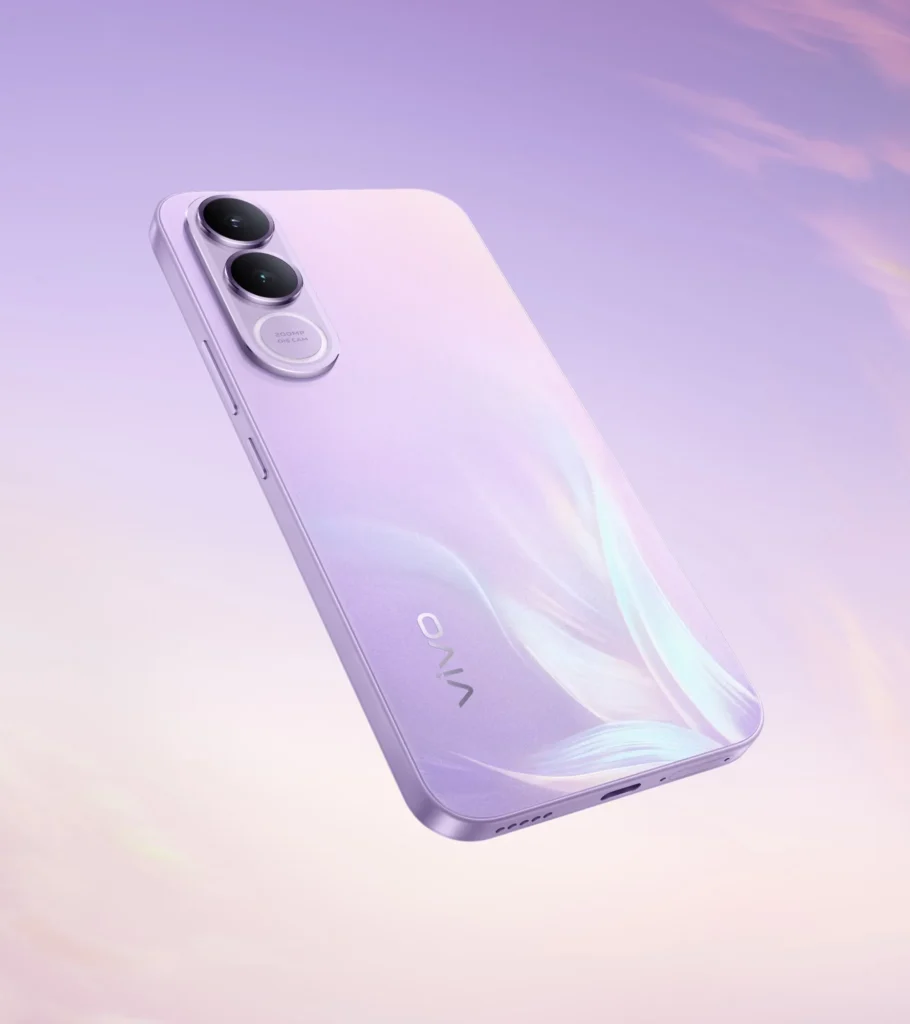 Vivo V70 FE, rear finish detail in Northern Lights Purple