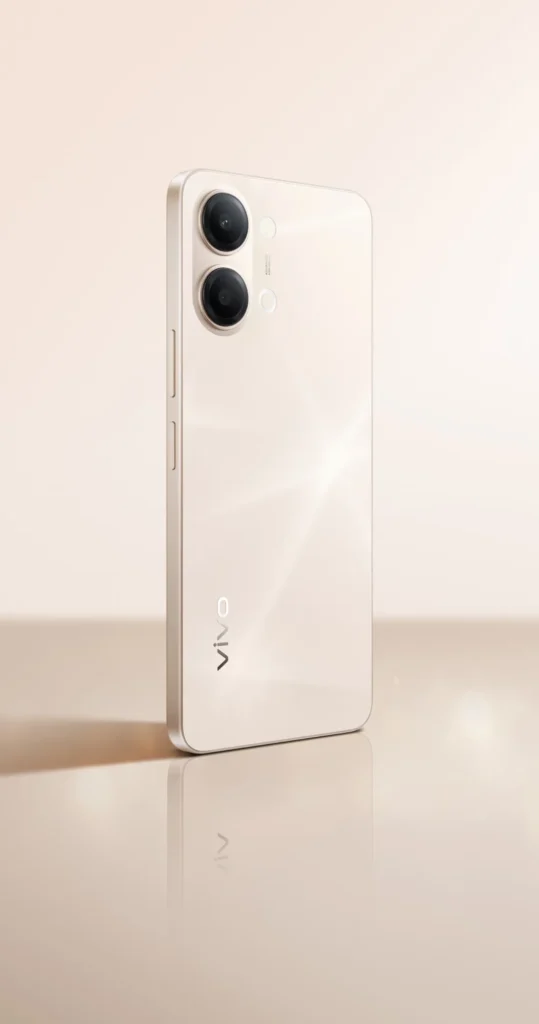 Vivo Y05, rear design detail in Champagne Gold