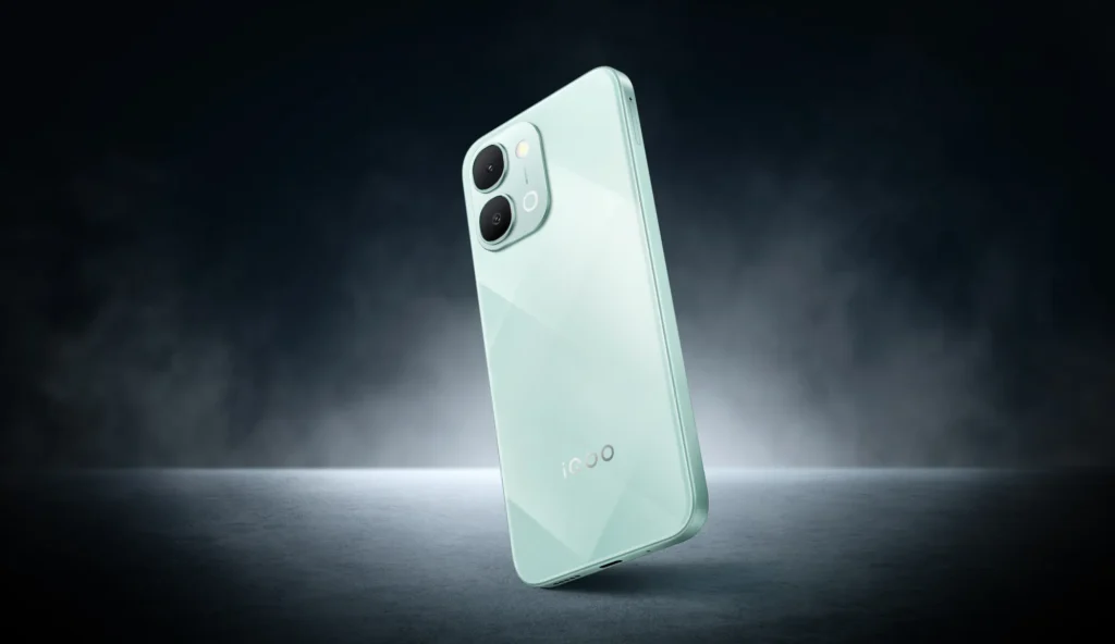 iQOO Z11xa, in Prismatic Green, standing