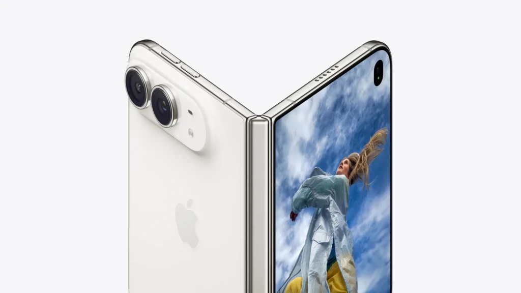 Apple iPhone Duo, close-up of the dual-camera plateau in Night Sky and Star White
