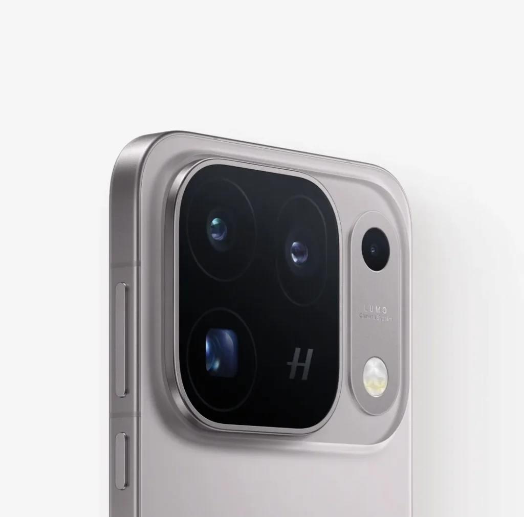 OPPO Find X10 Pro Max, camera module in Titanium Grey, close up