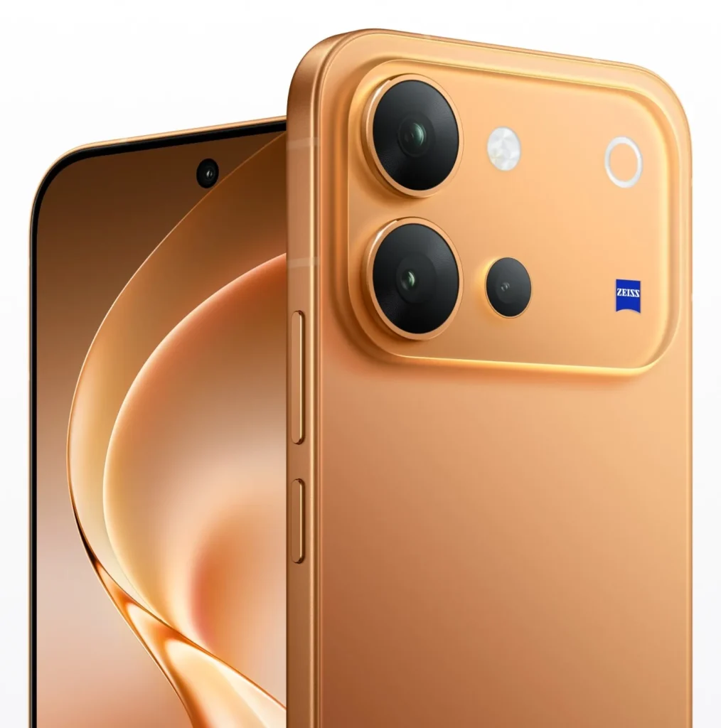 Vivo V80, close-up of the camera module in Sunrise Anthem
