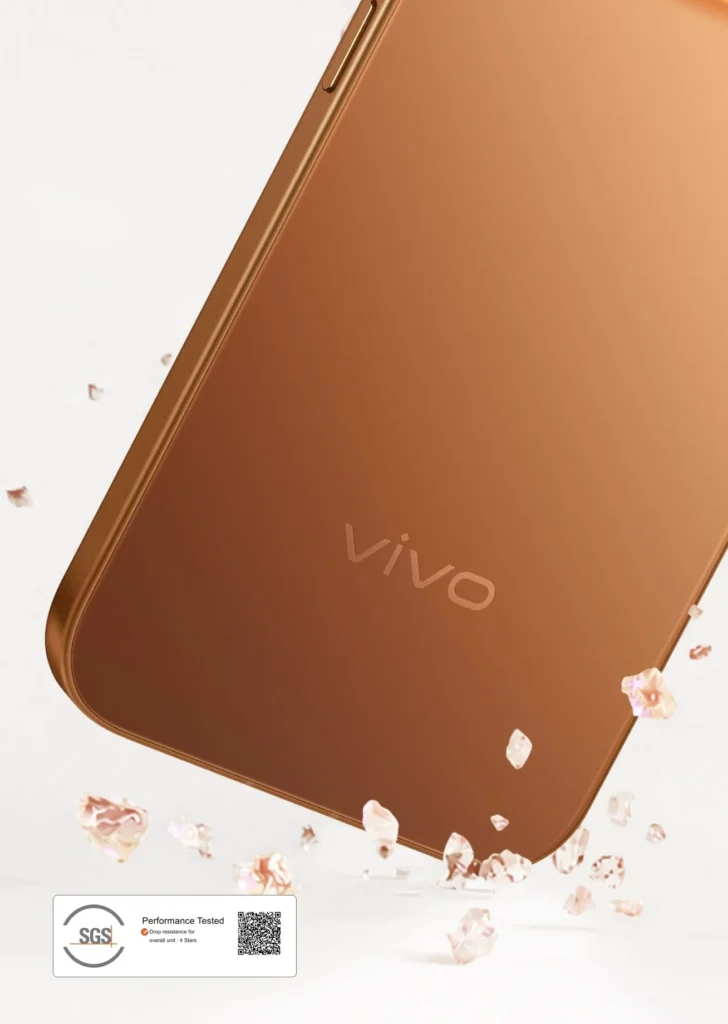 Vivo V80, corner of the back in Sunrise Anthem, with water drops
